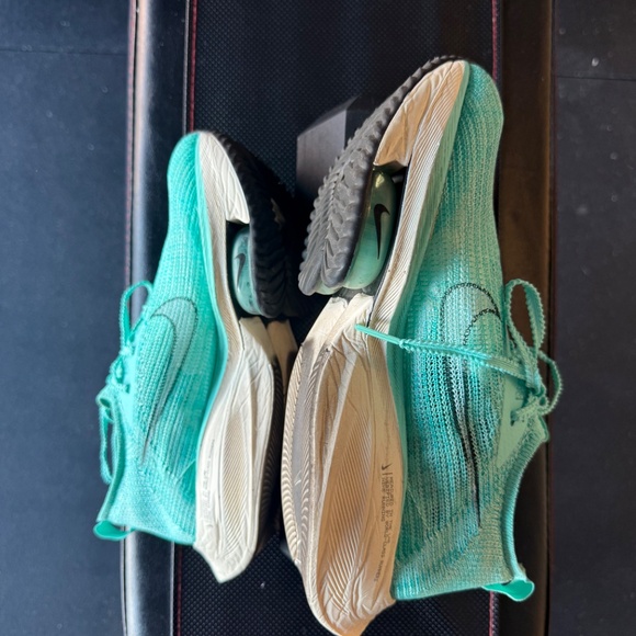 Nike Air Zoom Alphafly Next% running shoes in "Hyper Turquoise" - Picture 4 of 6